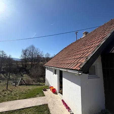 Seoska Kuca Mir *