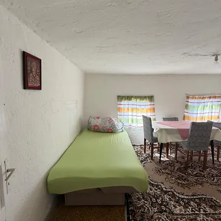 Vakantiehuis Seoska Kuca Mir *